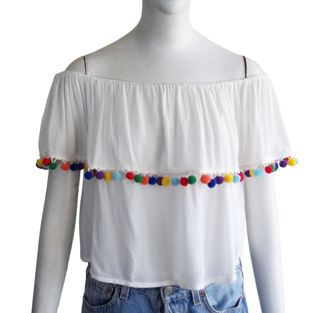 Forever 21 Off Shoulder Peasant White Sun Top Boho European Summer Pom Pom M NWT